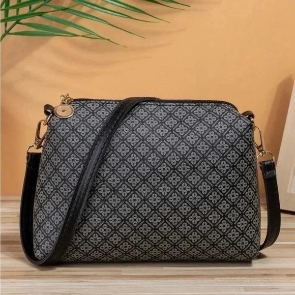 Handbags - ⚠️Clearance Small Black Patterned Shoulder / Crossbody Bag
